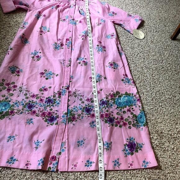 NWT Vintage Models Coat Nightgown Size 8 M Pink Floral Snap Granny House Coat - Picture 11 of 12